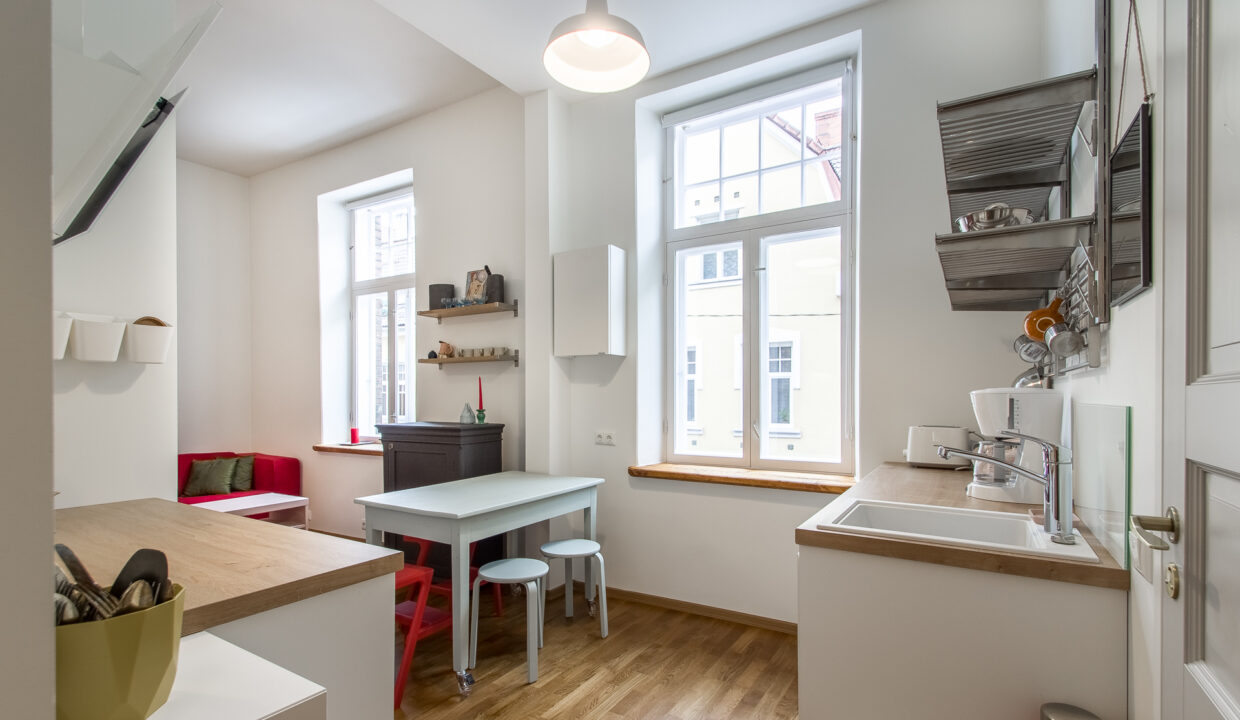 Lossi apt kitch 3